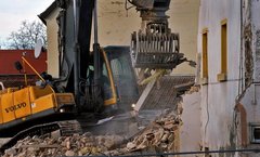 Abriss ehemaliges Gemeindegebäude Abriss ehemaliges Gemeindegebäude